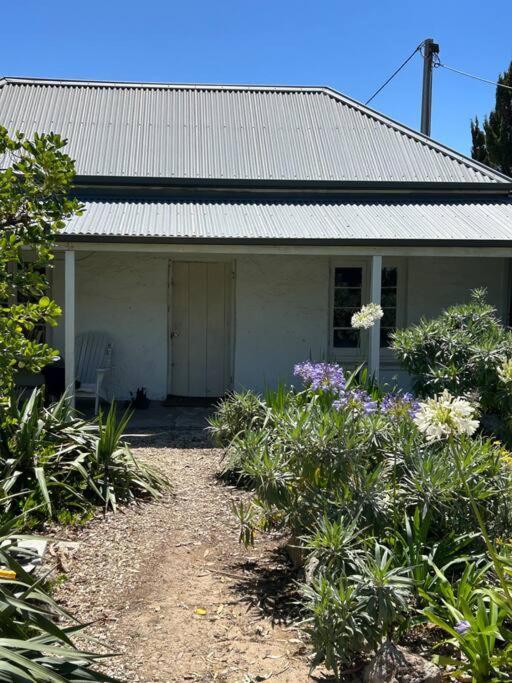 The Hideaway Sa Centrally Located Holiday home *